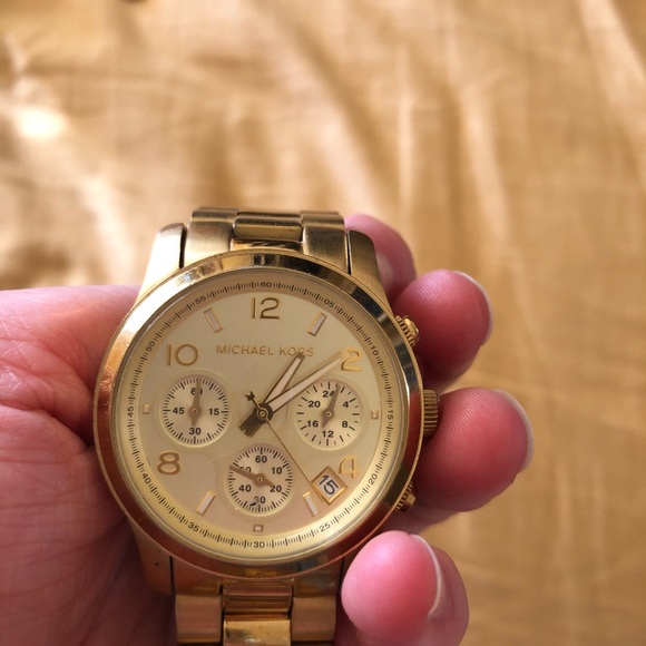 Michael Kors gold watch oversized main image 4
